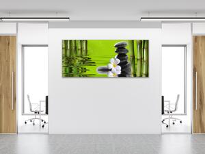 Obraz sklenený zelený bambus, kvet, kamene vo vode - 50 x 100 cm