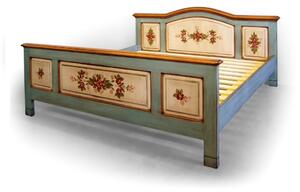 Bohato maľovaná posteľ s oblúkom