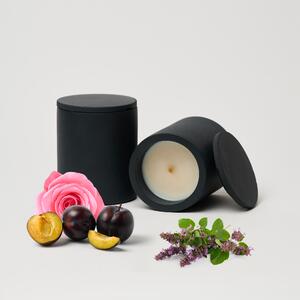 ODLITO Betónová vonná sviečka – grafit (čierna) – 200 ml Vůně: Švestka & Růže & Patchouli