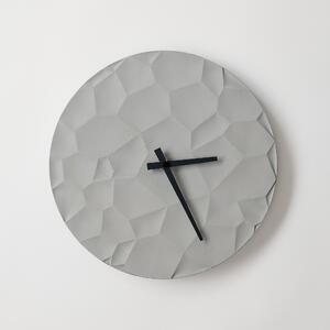 ODLITO Betónové nástenné hodiny Mesačný kráter – prírodná – 30 cm – čierne ručičky