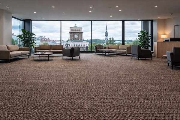 ITC , Koberec metráž Manhattan 7647, na mieru, šíře 4m,5m, hnedá, ab (mriežka), filc, chodba / predsieň