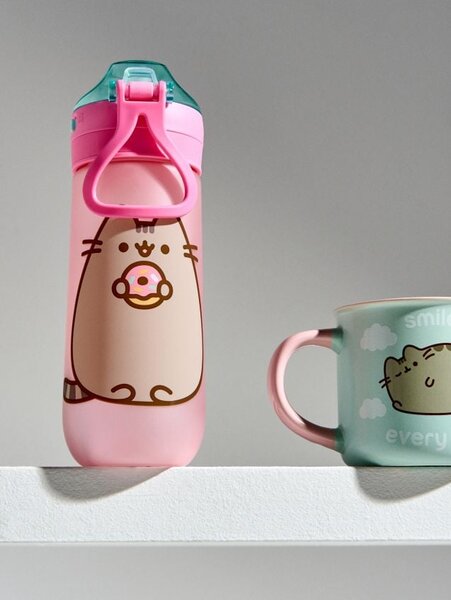 Sinsay - Fľaša na vodu s rúčkou a slamkou Pusheen the Cat - viacfarebná