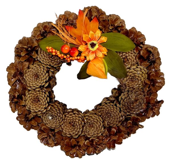 Jesenný dekoračný veniec z prírodných šišiek, 28 cm – zdobený v tónoch jesene (Jesenný veniec na dvere zo šišiek, 28 cm)