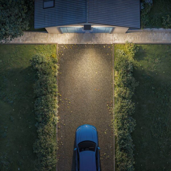 Solárne nástenné svietidlo so senzorom LED 3000K biela IP65 PHILIPS UltraEfficient Zyren 8721103105479