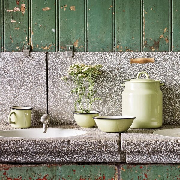 Zelený smaltovaný hrnček Emil´s Enamel Green - Ø 9*8 cm / 0,4L - Strömshaga