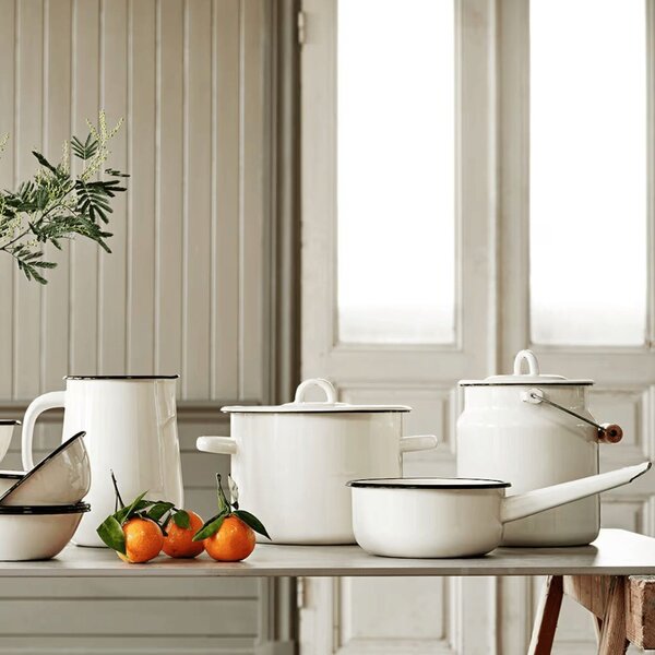 Biely smaltovaný džbán Emil´s Enamel Offwhite - Ø 14,5*20 cm / 2,5L - Strömshaga