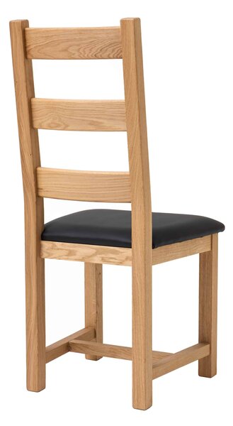 Dubová olejovaná a voskovaná stolička Ladder Back čierna koženka
