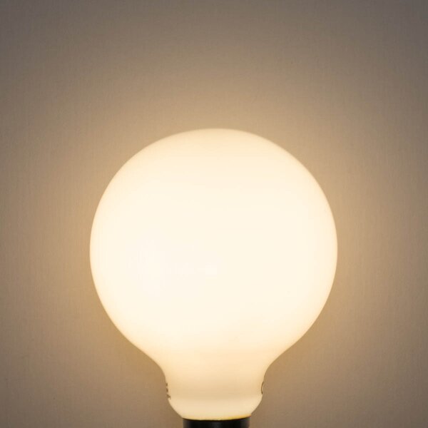 Sada 5 stmievateľných LED žiaroviek E27 opálových G95 5W 450lm 3000K