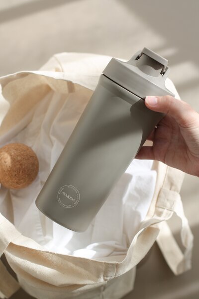 Shaker fľaša 750 ml Driftwood AYA&IDA