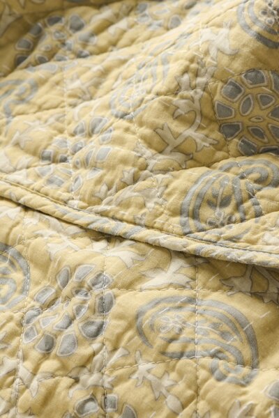 Prešívaný prehoz Soft yellow /off white / grey 130 × 180 cm