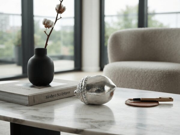 Dekoratívna soška SILVER ACORN 10 cm, strieborná
