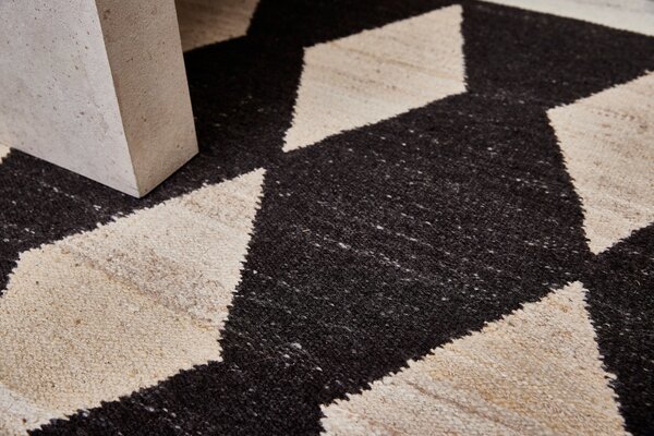 Diamond Carpets India , Ručne viazaný kusový koberec Alberta DESP P114 Dark Coffee Mix, 80x150, hnedá, chodba / predsieň