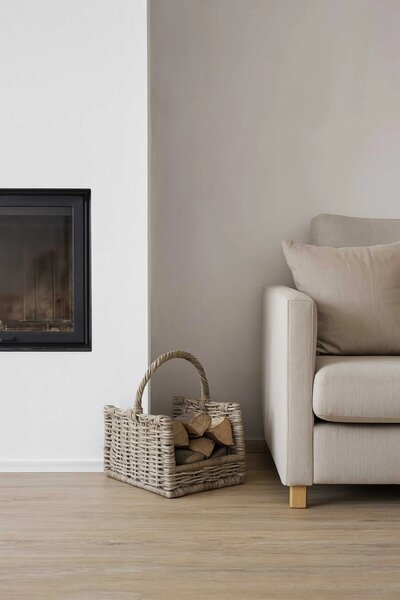 Kôš na drevo LUMBER, ratan, dĺžka 45 cm, prírodná šedá