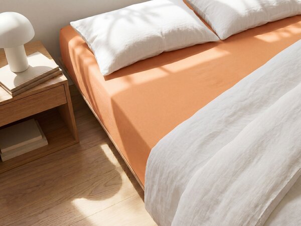 Napínacie prestieradlo oranžové bavlnené 140 x 200 cm elastické okraje klasická posteľná plachta textílie do spálne