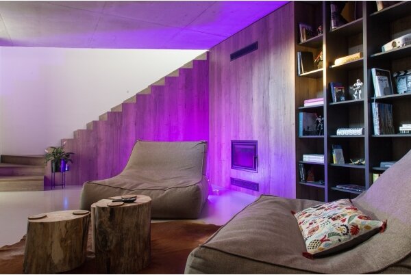 Immax NEO 07712CDO-SADA 3xLED RGB Stmievateľná žiarovka E27/9W/230V Wi-Fi Tuya+DO