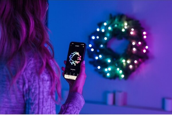 Twinkly GD20P4425P00 - LED RGB Stmievateľný vianočný veniec 50xLED pr. 60 cm Wi-Fi