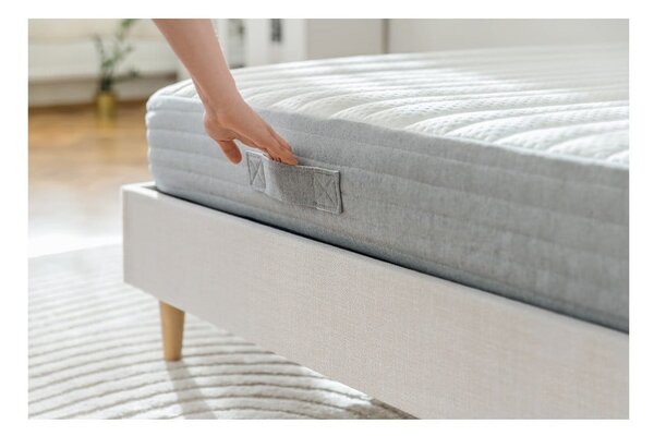 Stredne tvrdý penový matrac 90x190 cm Yoko – Kave Home