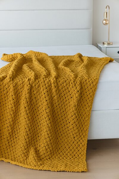 Deka Knittingly zlatá Ručně pletená deka 130/170