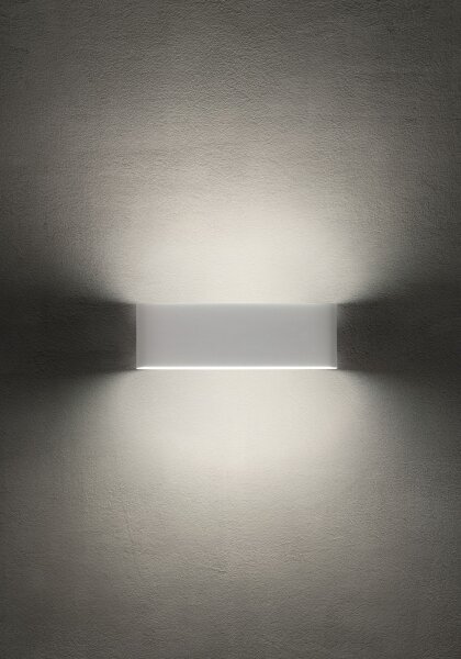 Redo 90451 - LED vonkajšie nástenné svietidlo KLIPPE LED/24W/230V 3000K IP54 biela