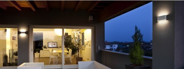 Redo 90451 - LED vonkajšie nástenné svietidlo KLIPPE LED/24W/230V 3000K IP54 biela