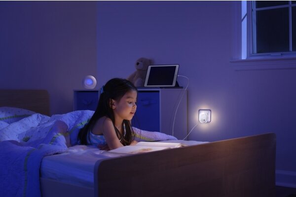 Osram- LED nočné svietidlo do zásuvky so senzorom a USB LUNETTA LED/12,5W/230V