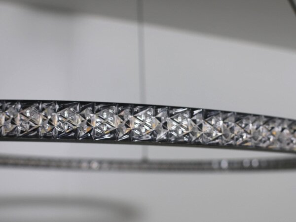 Stmievateľný LED luster na lanku LED/150W/230V 3000-6500K + diaľkové ovládanie