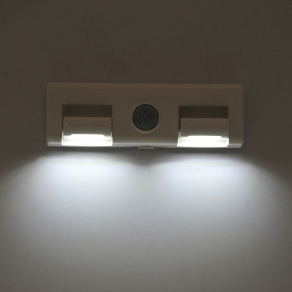 LED Nástenné svietidlo so senzorom LED/3xAA/4,5V