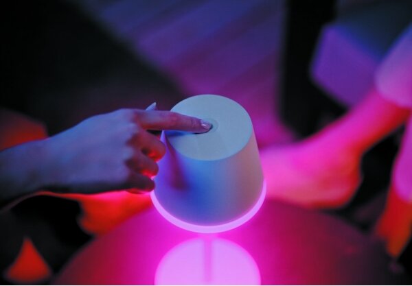 Philips-LED RGBW Stmievateľná dotyková lampa Hue GO LED/6,2W/230V 2000-6500K IP54