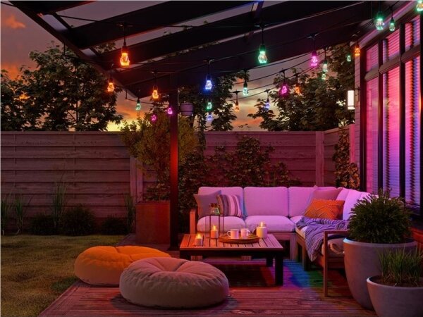 Nanoleaf NF084E00-20SLO- LED RGBWIC Razširitveni niz GIRLANDA 20xLED 15m Wi-Fi IP65