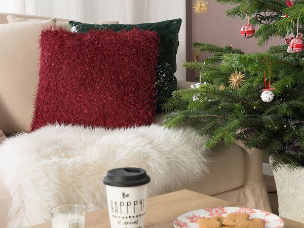 Sada 2 dekoratívnych vankúšov červená polyester 45 x 45 cm štvorcový tvar jednofarebná bez vzoru moderný štýl doplnky obývačka spálňa