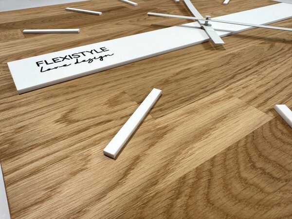 Dekorstudio Elegantné drevené hodiny DUB klasik SQ 50cm - biele