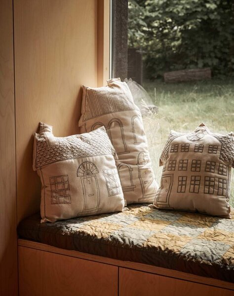 Ferm Living Vankúš Abode Windows