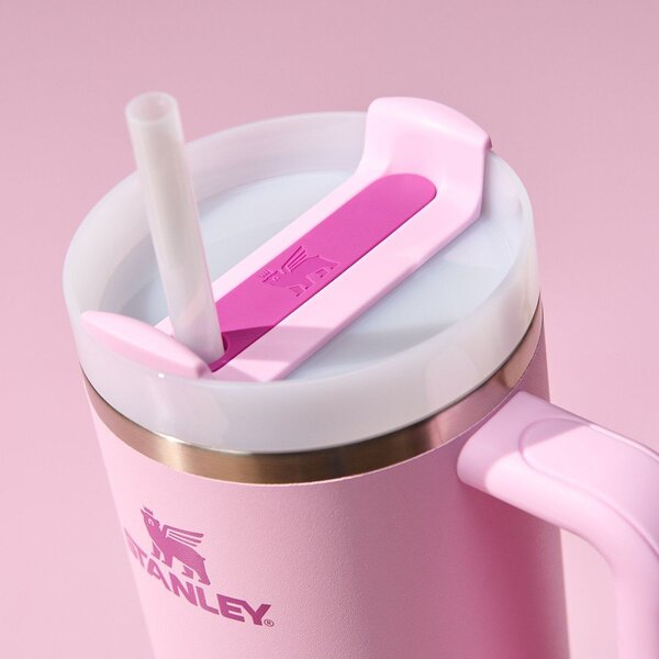 Ružová termoska so slamkou z nehrdzavejúcej ocele 1,18 l Quencher H2.0 FlowState Tumbler Cherry Blossom – Stanley