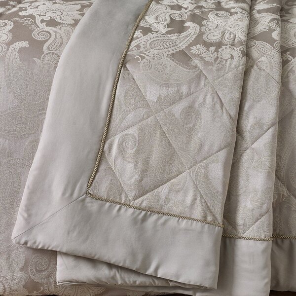 Béžový prešívaný pléd zo žakára 240x260 cm Opulent Jacquard – Catherine Lansfield