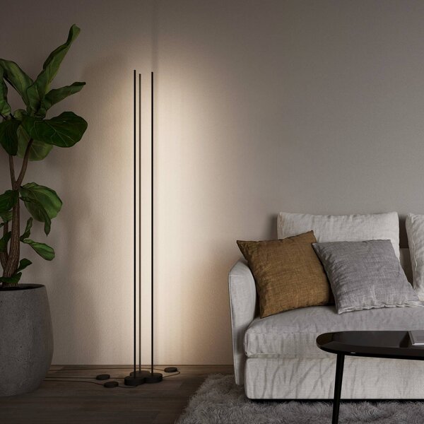 WEVER & DUCRÉ LED stojacia lampa Finlin čierna 2 700 K stmievač, Čierna, Obývacia izba / jedáleň, Hliník, Moderný