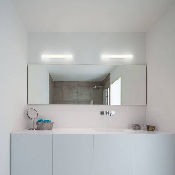 Wever & Ducré Lighting WEVER DUCRÉ LED nástenné svetlo Mirba 2.0 čierna/biela 61 cm IP44, Biela / opálová, Kúpeľňa, Plast