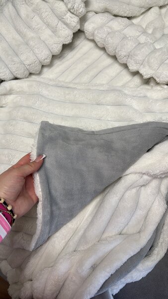 Sendia Textil TAMIA mikroplyšové obojstranné obliečky biele