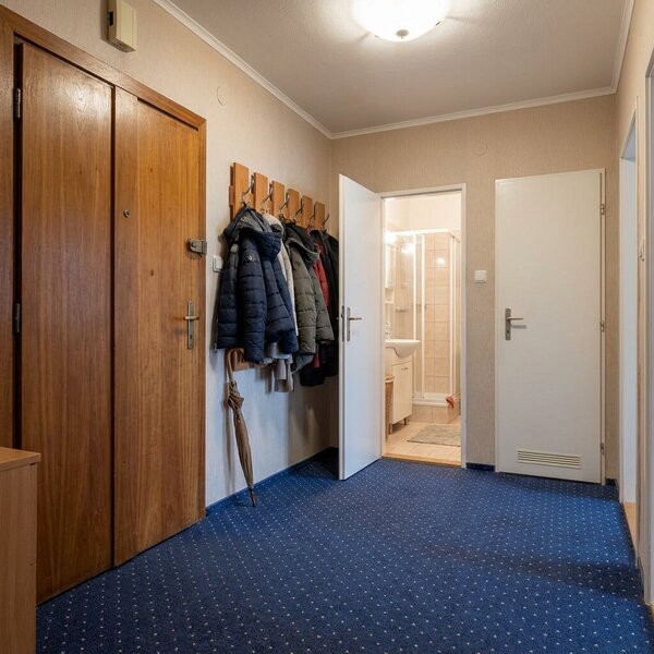 Condor Carpets , Metrážny koberec Udinese modrý - neúčtujeme odrezky z rolky, na mieru, šíře 4m,na mieru, neúčtujeme odrezky, modrá, filc, chodba / predsieň