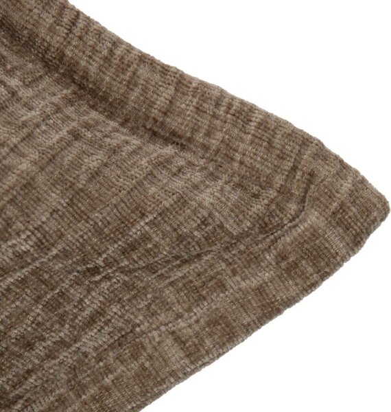 Vankúš z krčeného zamatu Crinkled velvet taupe – 45*45*6 cm - Mars & More