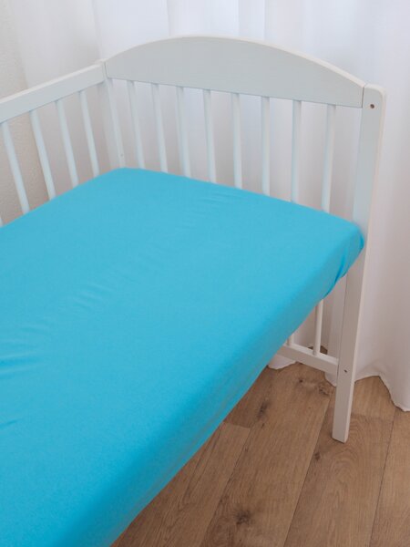 Jersey prostěradlo do postýlky s elastanem 60 × 120 cm – světle modré