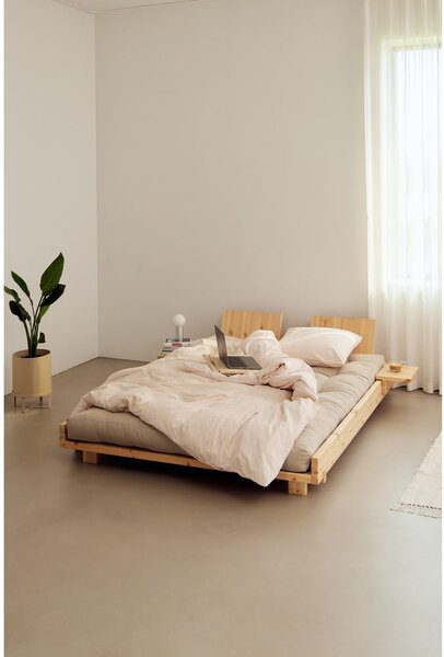 Hnedá dvojlôžková posteľ z borovicového dreva s roštom 160x200 cm Social – Karup Design