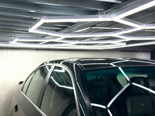 BERGE LED stropné svietidlo Hexagon IP44 - 750W - 110 lm/W - 290 x 505cm - studená biela