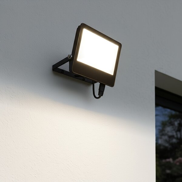SOLIGHT LED reflektor TOP 50W, max. 6500lm, 3CCT, voliteľný výkon 100/60%, IP65