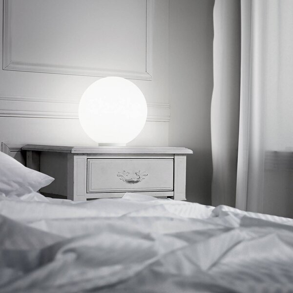 Ideal Lux stolová lampa Mapa, Ø 20 cm, opálové sklo, guľa, E27, Biela / opálová, Obývacia izba / jedáleň, Sklo, Stojacie svietidlo