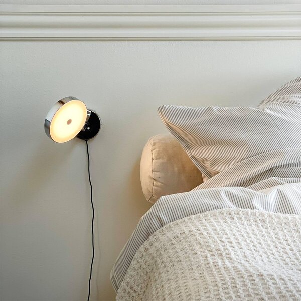 Dyberg Larsen LED nástenné svetlo Starlight, chróm Ø 14 cm, stmievateľné., Chrómová / strieborná, Obývacia izba / jedáleň, kov, Dizajn