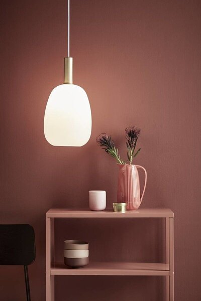 Závesný luster z opálového skla Alton pre žiarovku E27 ø23cm – LED lustre a svietidlá > Lustre