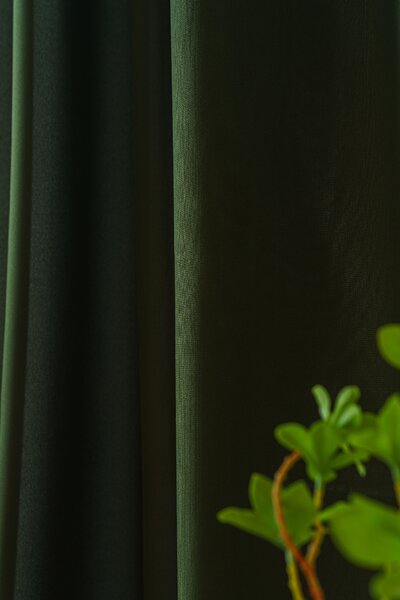 Záves OXFORD LIGHT 140x250 cm, tmavozelený Zavesenie: Riasiaca páska