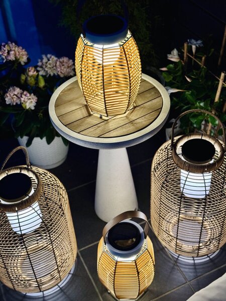 Solárny lampáš ratanový