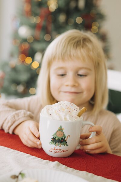 Porcelánový hrnček Šťastné a Veselé s mačkou 350 ml