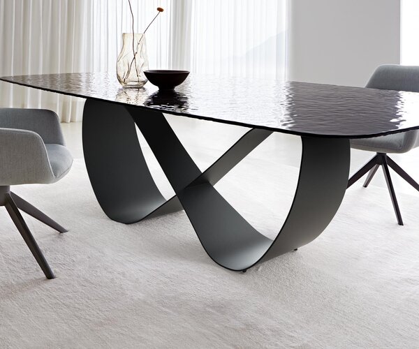 DELIFE Jedálenský stôl Edge zaoblený 240x120 reliéfne sklo dymovo čierna 3D dizajn Infinity kov čierna